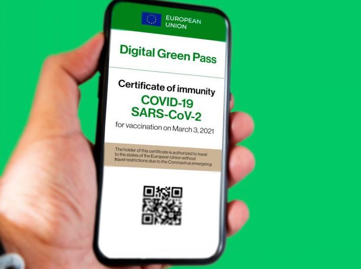 green pass o passaporto vaccinale